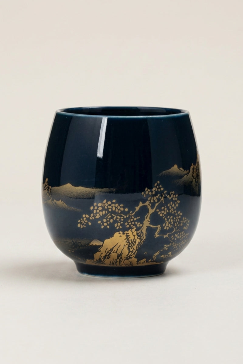 Tasse à thé japonaise noire au paysage doré, motif lac