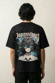 T-shirt papillon noir, vue dos : portrait de personnage au registre dramatique et symbole du papillon, style streetwear japonais - Japanstreet