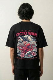 T-shirt poulpe japonais beige, vue dos : pieuvre dans les vagues, esprit octo war, style streetwear japonais - Japanstreet