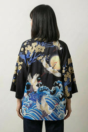 Veste de kimono femme Sanaé noire vue dos vague Hokusai carpe koï streetwear japonais Japanstreet