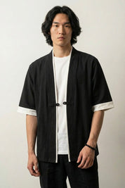 Veste kimono homme Hideki noire coton liseré blanc manches courtes col en V style streetwear japonais Japanstreet