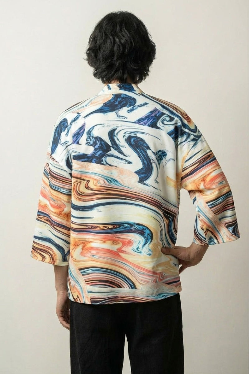 Veste kimono homme moderne Édition Kaïto vue dos motif marbre fluide tourbillons orange bleu coton manches trois-quarts streetwear japonais Japanstreet