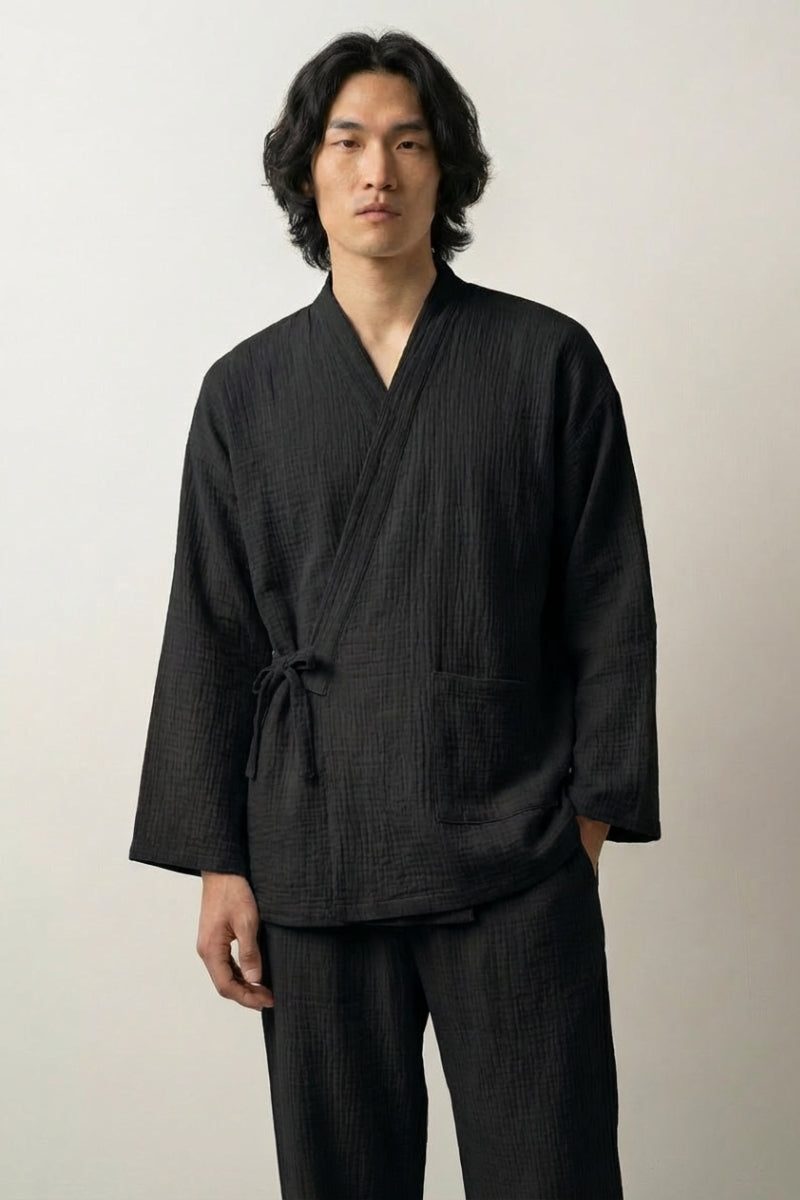Vêtement jinbei noir Kuroha gaze coton plume corbeau coupe samue uniforme croisé devant manches trois-quarts pantalon cheville style streetwear japonais Japanstreet