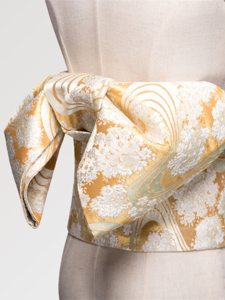 Sublime ceinture obi dorée indissociable de votre kimono japonais