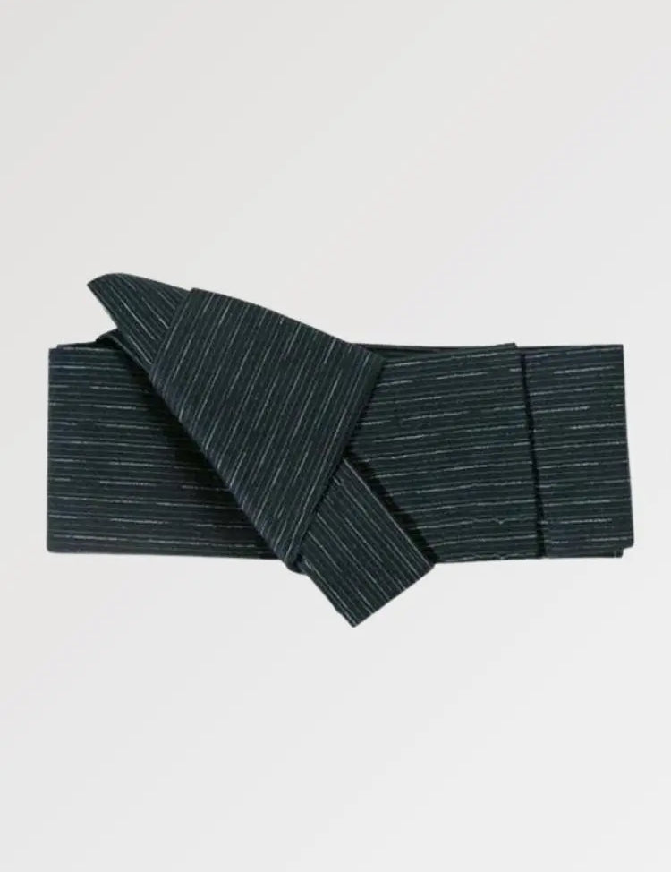 Ceinture obi pour homme au un nud pré-fait et au design épuré