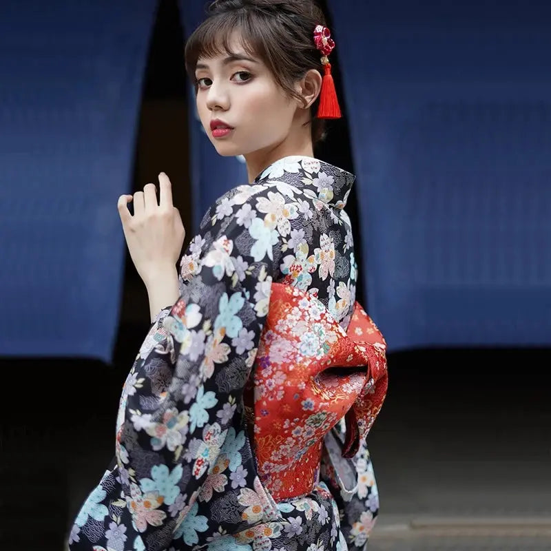 Ceinture obi femme rouge vif tissé de la trilogie shôchikubai — vue de face nœud taiko — Japanstreet