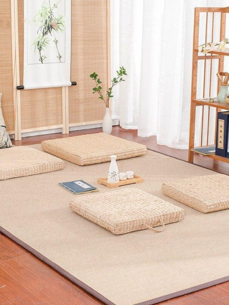 Coussin Heiho zabuton carré matelassé coton-lin 40x40 cm en 2 épaisseurs (6 ou 10 cm) — vue en situation d'usage — Japanstree