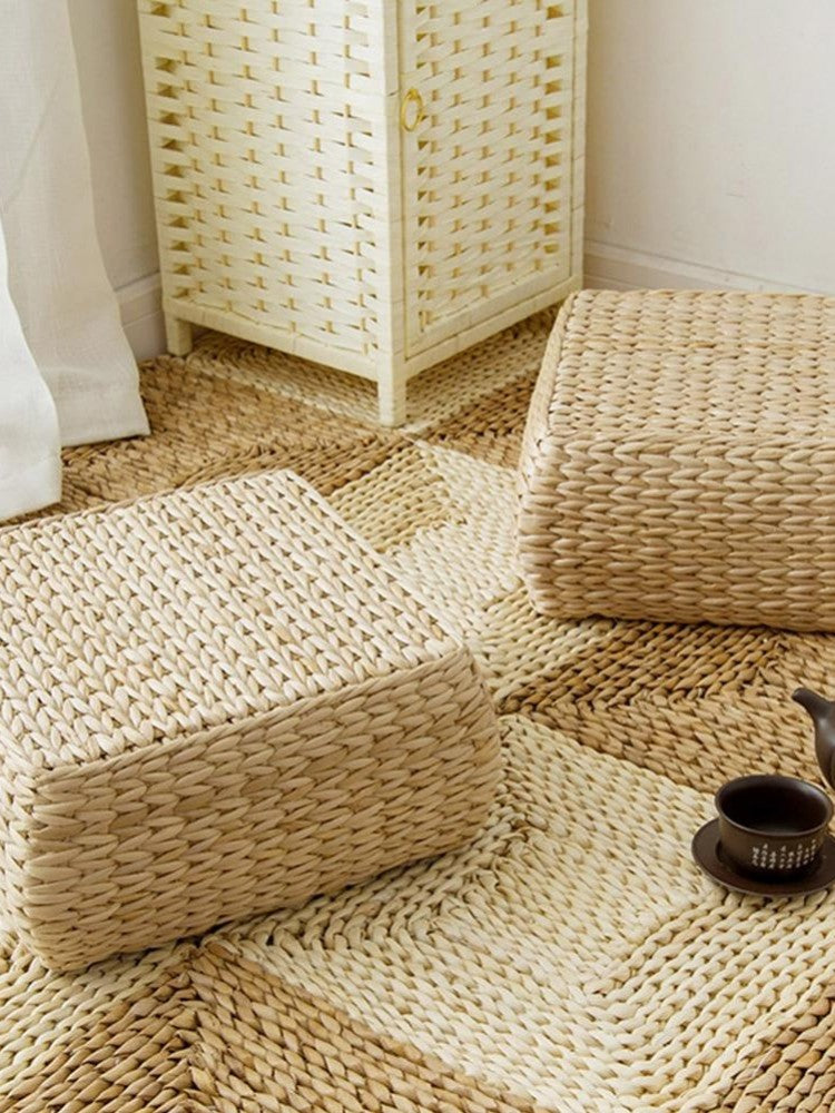 Coussin Chikugo zabuton carré plat en paille de blé tressée minimalisme japandi — vue principale du produit — Japanstreet