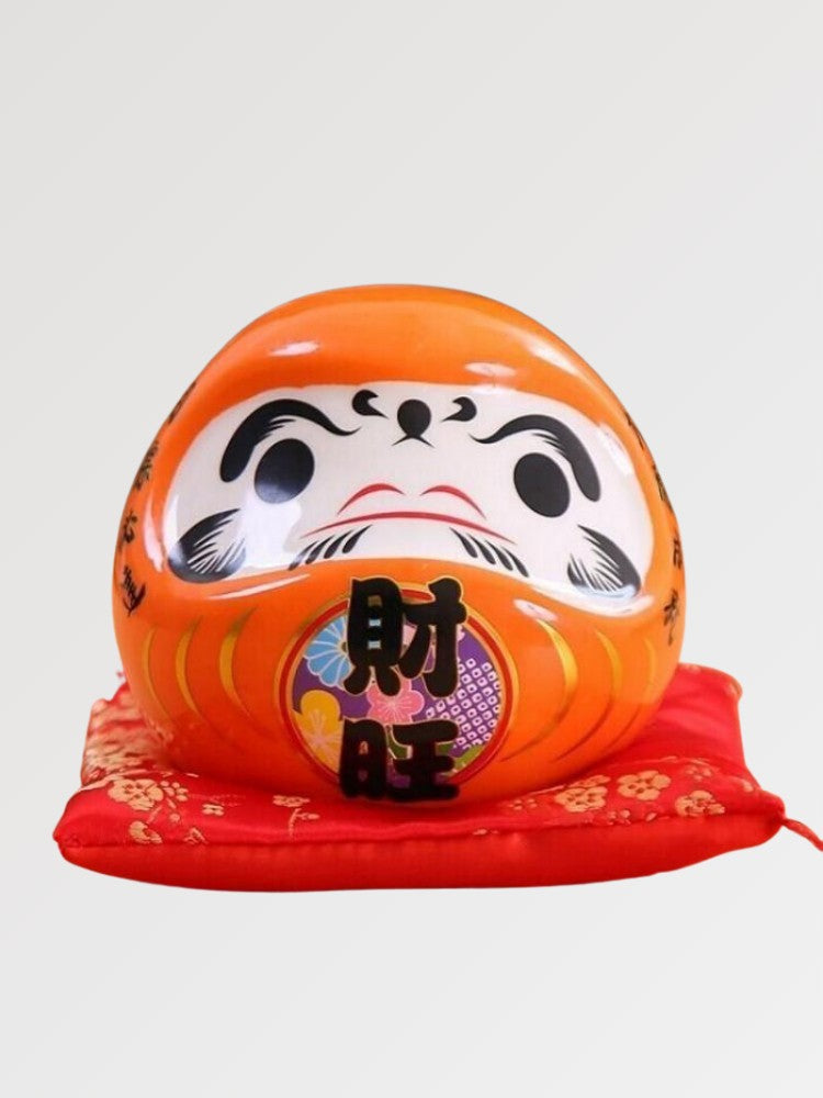 Daruma orange à kanji 財旺 zaiō (richesse florissante) pour prospérité commerciale, tirelire peinte main — vue principale de fa