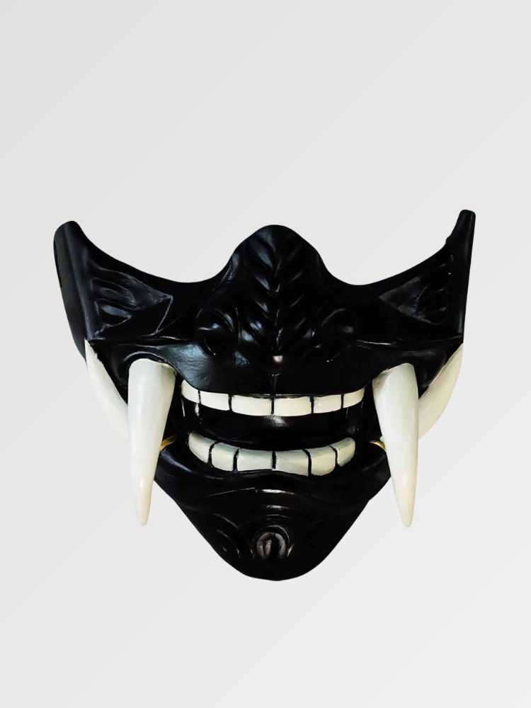 Demi-masque mempō noir laqué d'armure samouraï avec crocs et moustache stylisée — vue principale de face — Japanstreet