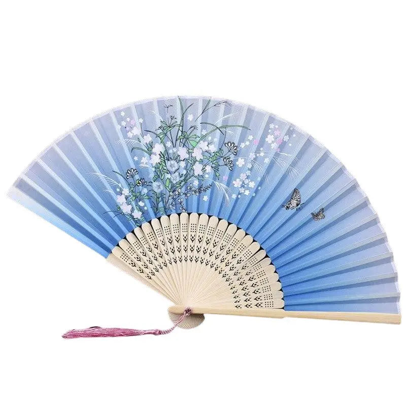 Éventail sensu bleu clair — tons clairs — vue de profil ou détail — Japanstreet