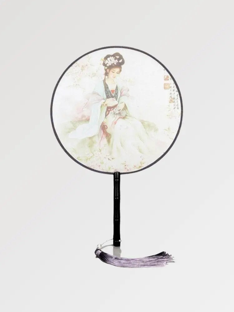 Éventail uchiwa rond — motif geisha ukiyo-e — vue principale déployée — Japanstreet