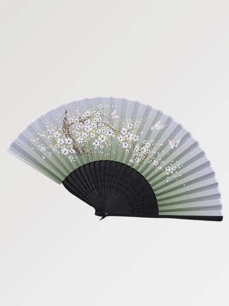 Magnifique éventail noir dans un style japonais au motif sakura
