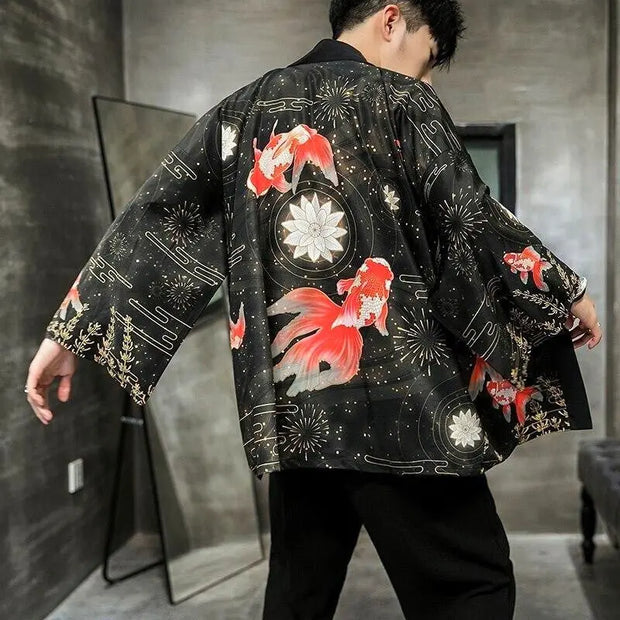 Haori Kimono pour Homme au motif poisson japonais et fleur de lotus