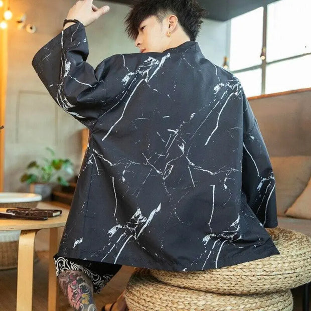Le Haut de Kimono pour Homme au motif tâche de peinture