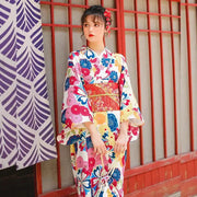 Kimono Japonais pour Femme Coloré et imprimé de motifs à fleurs