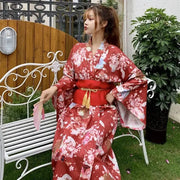 Le Kimono Japonais pour Femme dans une couleur Rouge bordeaux
