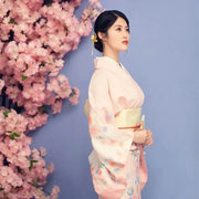 Kimono Traditionnel pour Femme aux sakura imprimées