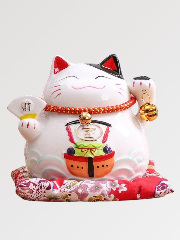 Maneki-neko tirelire avec torii shintō rouge peint sur le ventre en grammaire sacrée — vue principale de face — Japanstreet