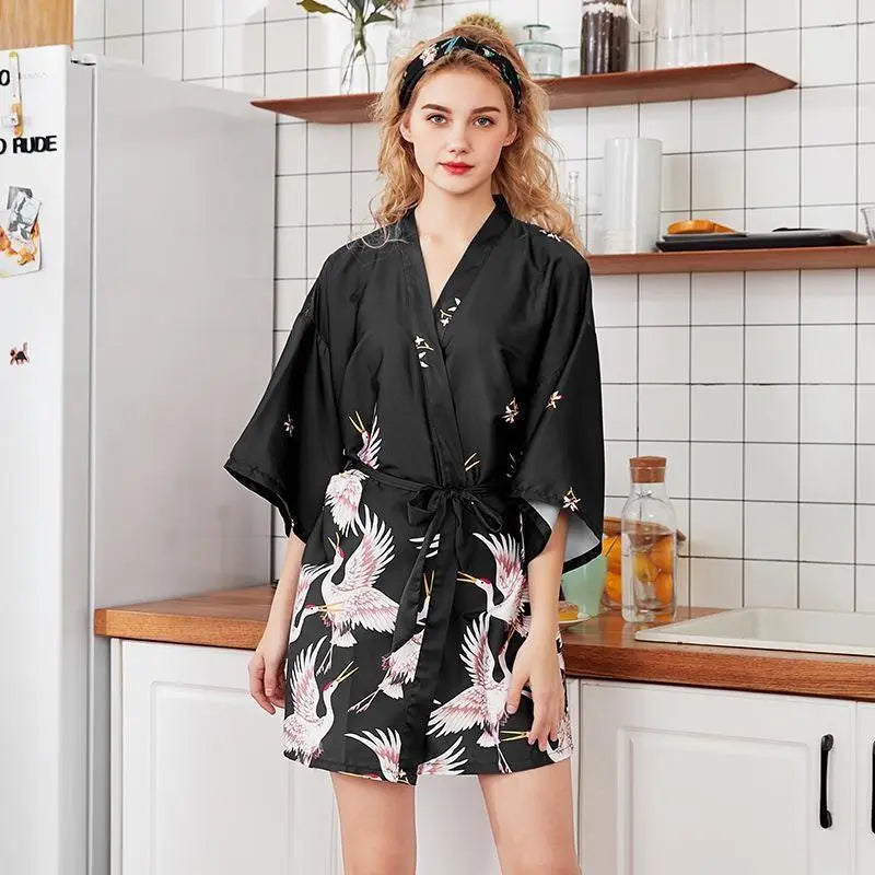 Pyjama japonais noir style kimono pour femme